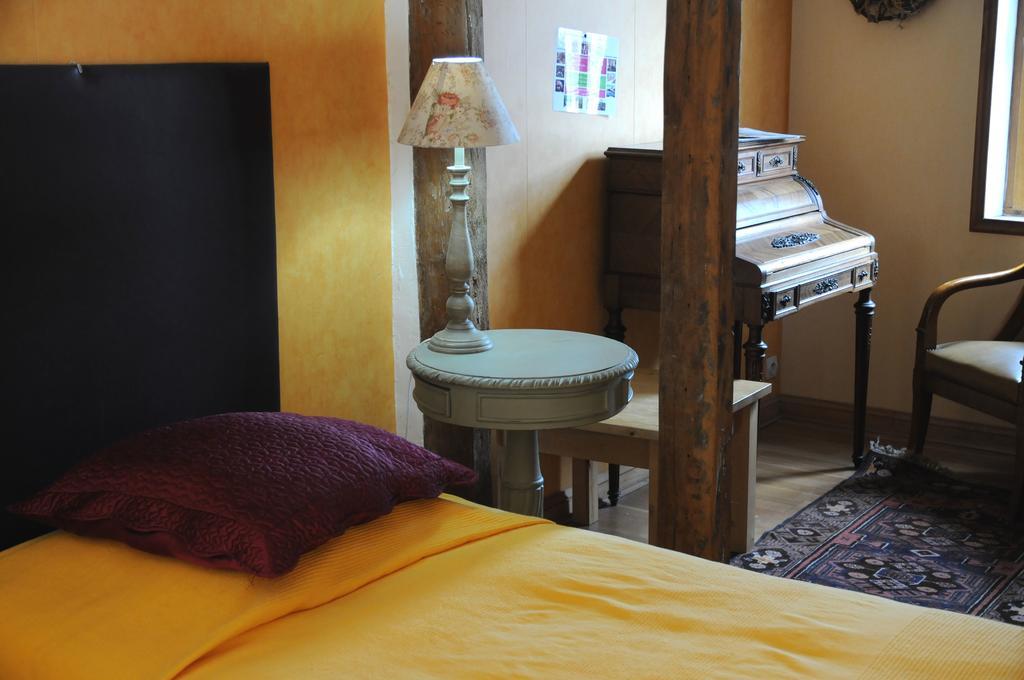 Domaine Borgnat Bed and Breakfast Escolives-Sainte-Camille Rum bild